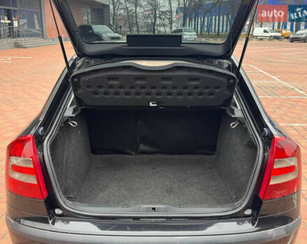 Черный Шкода Октавия, объемом двигателя 2 л и пробегом 230 тыс. км за 6950 $, фото 16 на Automoto.ua