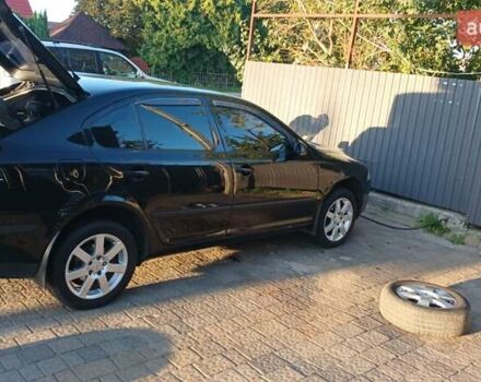 Черный Шкода Октавия, объемом двигателя 1.6 л и пробегом 285 тыс. км за 5700 $, фото 6 на Automoto.ua