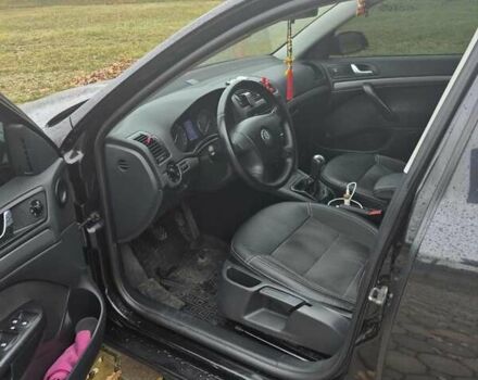 Черный Шкода Октавия, объемом двигателя 1.6 л и пробегом 315 тыс. км за 6300 $, фото 1 на Automoto.ua