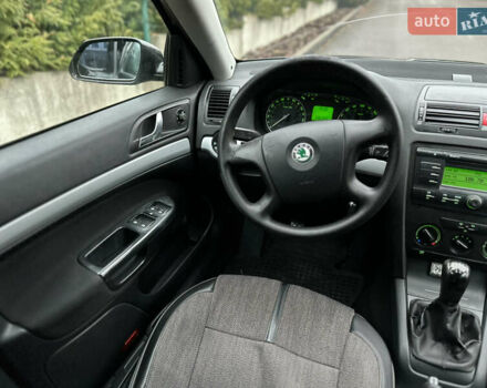 Черный Шкода Октавия, объемом двигателя 1.6 л и пробегом 223 тыс. км за 6300 $, фото 20 на Automoto.ua