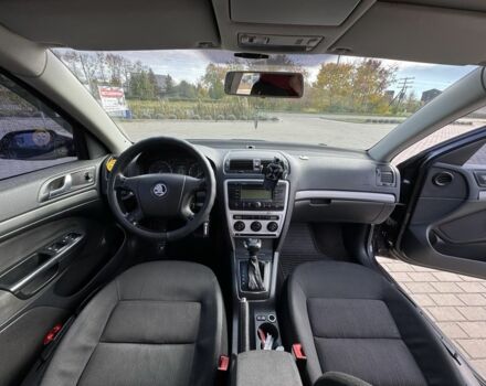 Черный Шкода Октавия, объемом двигателя 2 л и пробегом 266 тыс. км за 5900 $, фото 6 на Automoto.ua