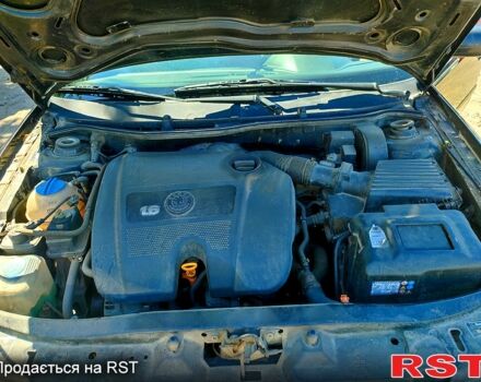 Черный Шкода Октавия, объемом двигателя 1.6 л и пробегом 225 тыс. км за 5900 $, фото 1 на Automoto.ua