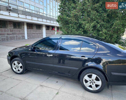 Черный Шкода Октавия, объемом двигателя 2 л и пробегом 172 тыс. км за 6700 $, фото 1 на Automoto.ua