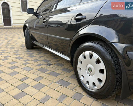 Чорний Шкода Октавія, об'ємом двигуна 1.6 л та пробігом 241 тис. км за 5700 $, фото 8 на Automoto.ua