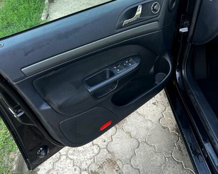 Черный Шкода Октавия, объемом двигателя 1.8 л и пробегом 261 тыс. км за 7300 $, фото 2 на Automoto.ua