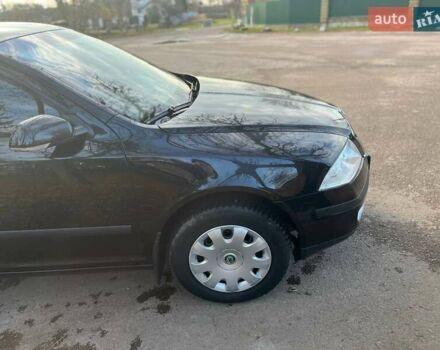 Черный Шкода Октавия, объемом двигателя 1.6 л и пробегом 210 тыс. км за 5900 $, фото 2 на Automoto.ua