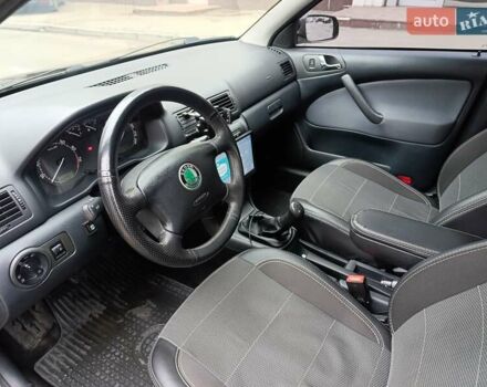 Черный Шкода Октавия, объемом двигателя 1.6 л и пробегом 243 тыс. км за 6000 $, фото 6 на Automoto.ua