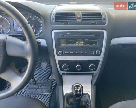 Шкода Октавия 2009 в Николаеве на Automoto.ua Черный Шкода Октавия, объемом двигателя 1.6 л и пробегом 173 тыс. км за 8400 $, фото 17 на Automoto.ua