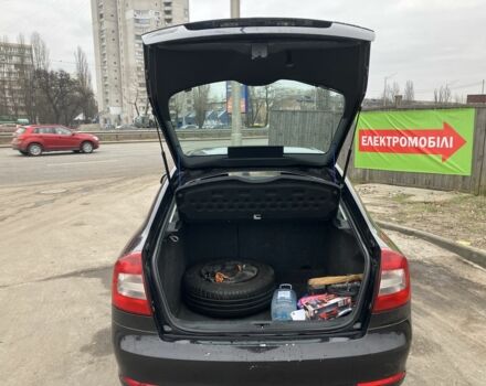Черный Шкода Октавия, объемом двигателя 1.6 л и пробегом 367 тыс. км за 5200 $, фото 12 на Automoto.ua