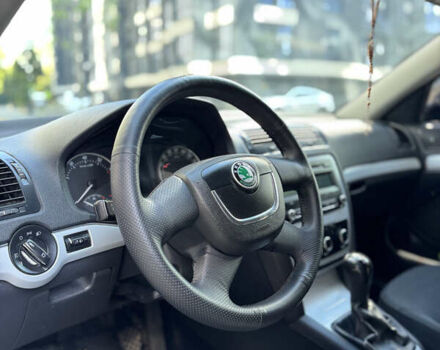 Черный Шкода Октавия, объемом двигателя 1.8 л и пробегом 295 тыс. км за 6500 $, фото 7 на Automoto.ua