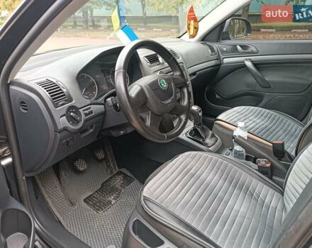 Шкода Октавия 2009 в Житомире на Automoto.ua Черный Шкода Октавия, объемом двигателя 1.6 л и пробегом 178 тыс. км за 7500 $, фото 26 на Automoto.ua