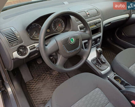 Черный Шкода Октавия, объемом двигателя 1.4 л и пробегом 170 тыс. км за 7700 $, фото 20 на Automoto.ua