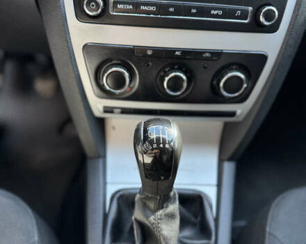 Черный Шкода Октавия, объемом двигателя 1.8 л и пробегом 295 тыс. км за 6500 $, фото 9 на Automoto.ua