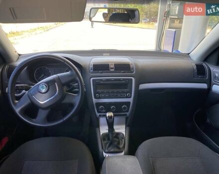 Шкода Октавия 2009 в Николаеве на Automoto.ua Черный Шкода Октавия, объемом двигателя 1.6 л и пробегом 173 тыс. км за 8400 $, фото 14 на Automoto.ua