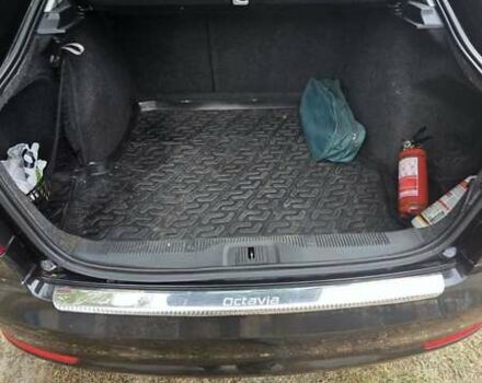 Чорний Шкода Октавія, об'ємом двигуна 1.6 л та пробігом 243 тис. км за 7000 $, фото 2 на Automoto.ua