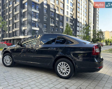 Черный Шкода Октавия, объемом двигателя 1.8 л и пробегом 295 тыс. км за 6500 $, фото 4 на Automoto.ua