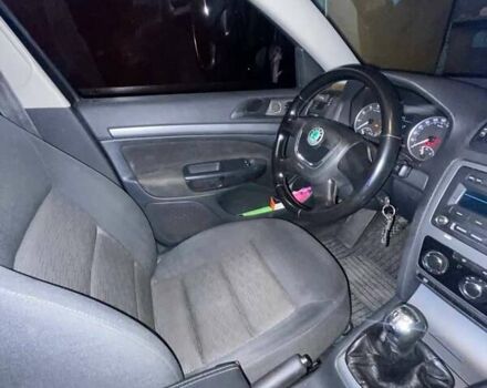 Черный Шкода Октавия, объемом двигателя 1.6 л и пробегом 239 тыс. км за 7700 $, фото 5 на Automoto.ua