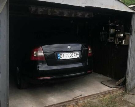 Черный Шкода Октавия, объемом двигателя 1.6 л и пробегом 239 тыс. км за 7700 $, фото 3 на Automoto.ua