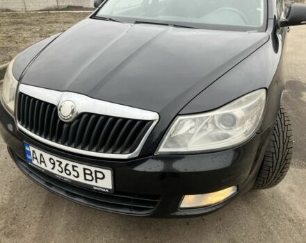 Черный Шкода Октавия, объемом двигателя 1.6 л и пробегом 367 тыс. км за 5200 $, фото 1 на Automoto.ua