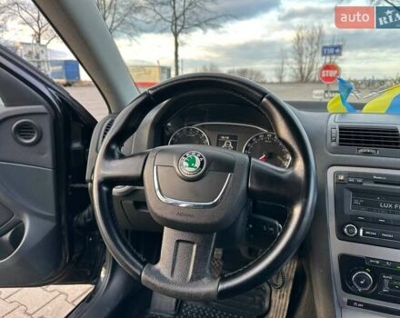 Черный Шкода Октавия, объемом двигателя 1.6 л и пробегом 320 тыс. км за 7300 $, фото 11 на Automoto.ua