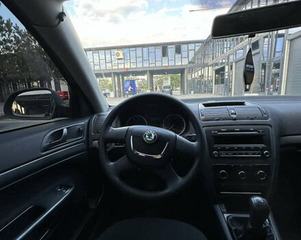 Черный Шкода Октавия, объемом двигателя 1.6 л и пробегом 178 тыс. км за 7800 $, фото 34 на Automoto.ua