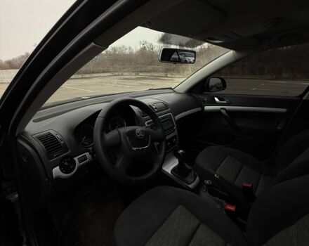 Черный Шкода Октавия, объемом двигателя 1.6 л и пробегом 164 тыс. км за 7500 $, фото 18 на Automoto.ua