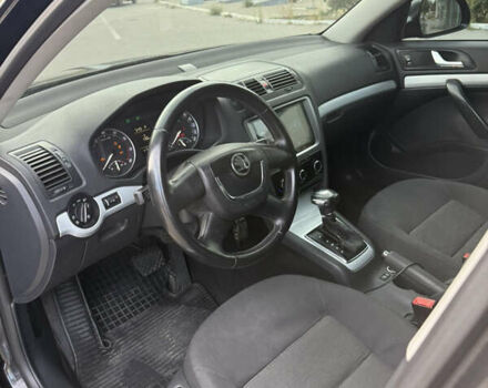 Черный Шкода Октавия, объемом двигателя 1.8 л и пробегом 200 тыс. км за 7600 $, фото 9 на Automoto.ua