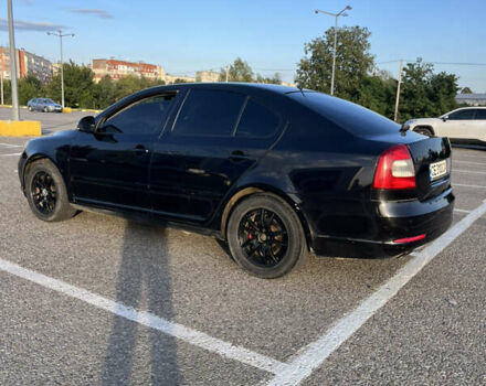 Шкода Октавия 2010 в Черновцах на Automoto.ua Черный Шкода Октавия, объемом двигателя 1.97 л и пробегом 309 тыс. км за 8700 $, фото 7 на Automoto.ua