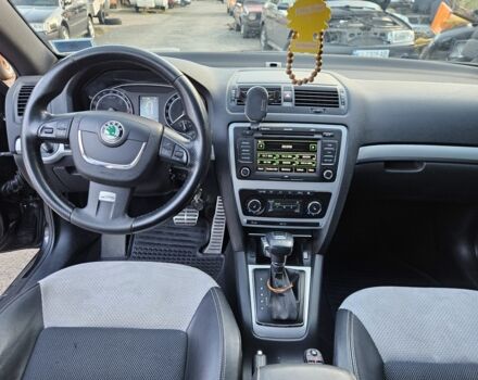 Черный Шкода Октавия, объемом двигателя 2 л и пробегом 253 тыс. км за 10000 $, фото 3 на Automoto.ua