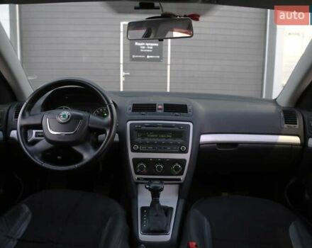 Черный Шкода Октавия, объемом двигателя 1.8 л и пробегом 201 тыс. км за 8300 $, фото 13 на Automoto.ua