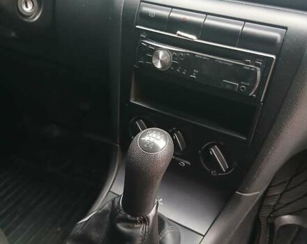 Чорний Шкода Октавія, об'ємом двигуна 1.6 л та пробігом 126 тис. км за 6600 $, фото 7 на Automoto.ua