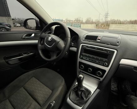 Черный Шкода Октавия, объемом двигателя 1.6 л и пробегом 164 тыс. км за 7500 $, фото 16 на Automoto.ua
