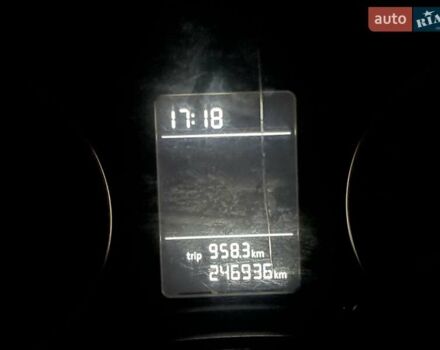 Черный Шкода Октавия, объемом двигателя 1.6 л и пробегом 246 тыс. км за 6500 $, фото 2 на Automoto.ua