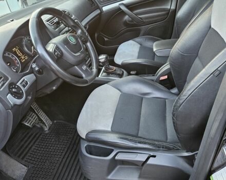 Черный Шкода Октавия, объемом двигателя 2 л и пробегом 253 тыс. км за 10000 $, фото 7 на Automoto.ua