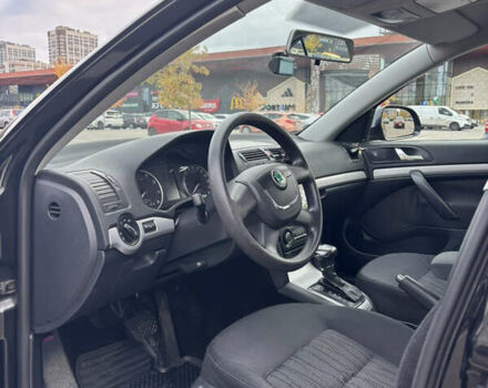 Черный Шкода Октавия, объемом двигателя 1.8 л и пробегом 287 тыс. км за 8700 $, фото 10 на Automoto.ua