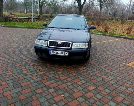 Черный Шкода Октавия, объемом двигателя 1.6 л и пробегом 239 тыс. км за 5500 $, фото 1 на Automoto.ua