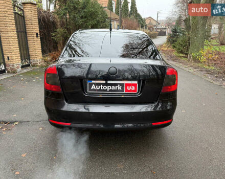 Чорний Шкода Октавія, об'ємом двигуна 2 л та пробігом 210 тис. км за 10490 $, фото 6 на Automoto.ua