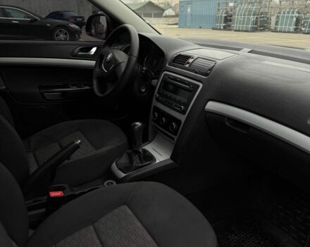 Черный Шкода Октавия, объемом двигателя 1.6 л и пробегом 164 тыс. км за 7500 $, фото 14 на Automoto.ua