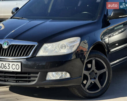 Черный Шкода Октавия, объемом двигателя 1.6 л и пробегом 230 тыс. км за 6999 $, фото 1 на Automoto.ua