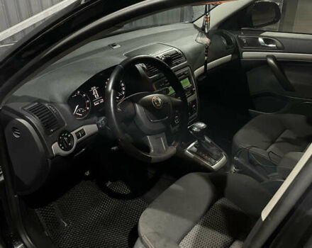 Черный Шкода Октавия, объемом двигателя 1.8 л и пробегом 160 тыс. км за 8200 $, фото 5 на Automoto.ua