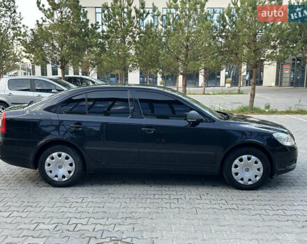 Черный Шкода Октавия, объемом двигателя 1.6 л и пробегом 178 тыс. км за 7800 $, фото 3 на Automoto.ua