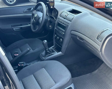 Черный Шкода Октавия, объемом двигателя 1.6 л и пробегом 178 тыс. км за 7800 $, фото 27 на Automoto.ua