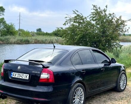 Черный Шкода Октавия, объемом двигателя 1.8 л и пробегом 245 тыс. км за 7000 $, фото 3 на Automoto.ua