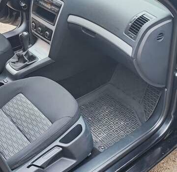 Чорний Шкода Октавія, об'ємом двигуна 1.6 л та пробігом 279 тис. км за 7200 $, фото 25 на Automoto.ua