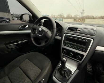 Черный Шкода Октавия, объемом двигателя 1.6 л и пробегом 164 тыс. км за 7500 $, фото 17 на Automoto.ua