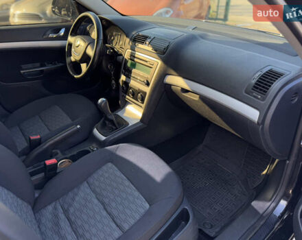 Черный Шкода Октавия, объемом двигателя 1.6 л и пробегом 230 тыс. км за 6999 $, фото 19 на Automoto.ua