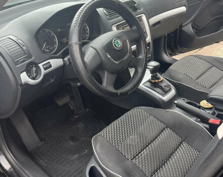 Черный Шкода Октавия, объемом двигателя 1.8 л и пробегом 205 тыс. км за 7000 $, фото 5 на Automoto.ua