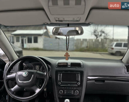 Чорний Шкода Октавія, об'ємом двигуна 2 л та пробігом 320 тис. км за 7800 $, фото 9 на Automoto.ua