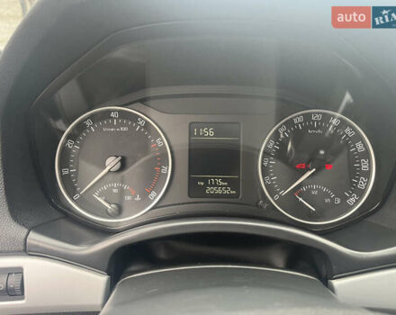 Черный Шкода Октавия, объемом двигателя 1.8 л и пробегом 205 тыс. км за 7000 $, фото 7 на Automoto.ua