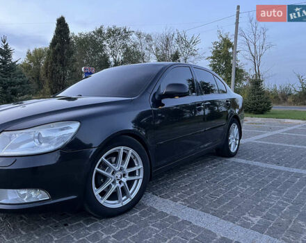 Чорний Шкода Октавія, об'ємом двигуна 1.6 л та пробігом 366 тис. км за 8200 $, фото 1 на Automoto.ua